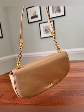 Vintage St. John Gold Soft Leather Purse Gold Chain Made In Italy Designer GUC